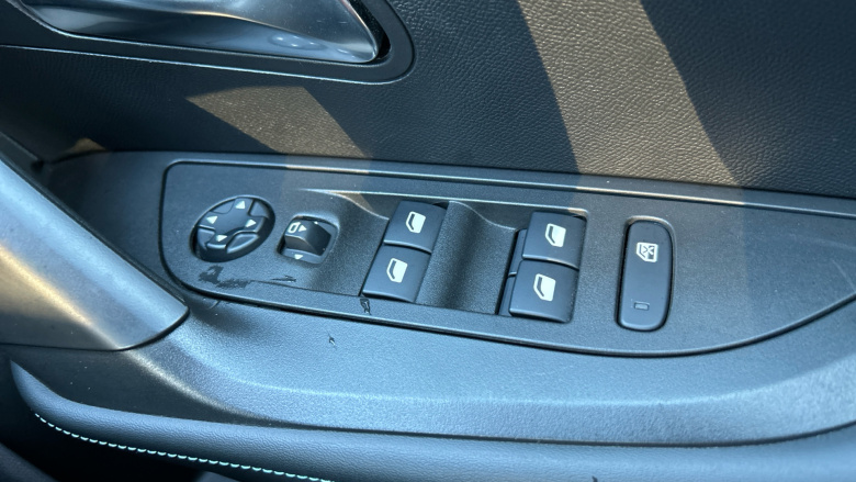 Peugeot 2008 1.2 PureTech 130 Allure Premium 5dr EAT8 Petrol Estate